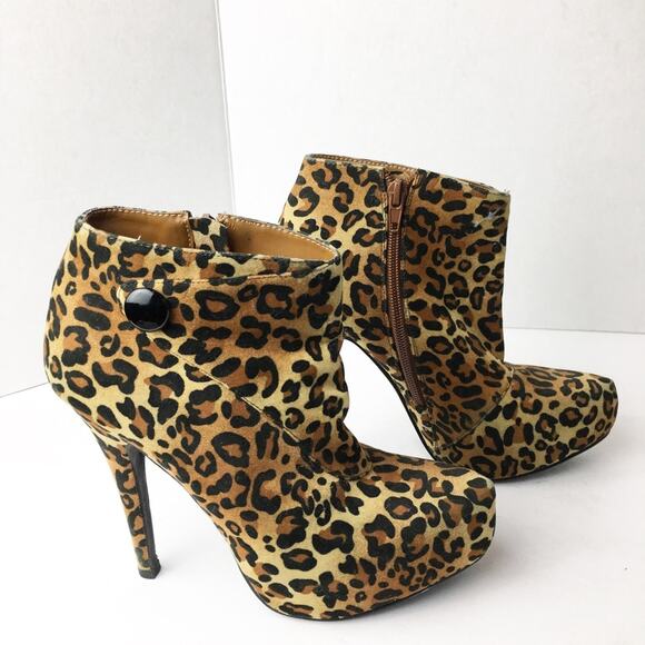 Qupid Leopard Print Platform Booties Yellow SZ 5.5 - Picture 7 of 7